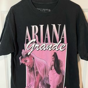 2019 Ariana grande tour t-shirt